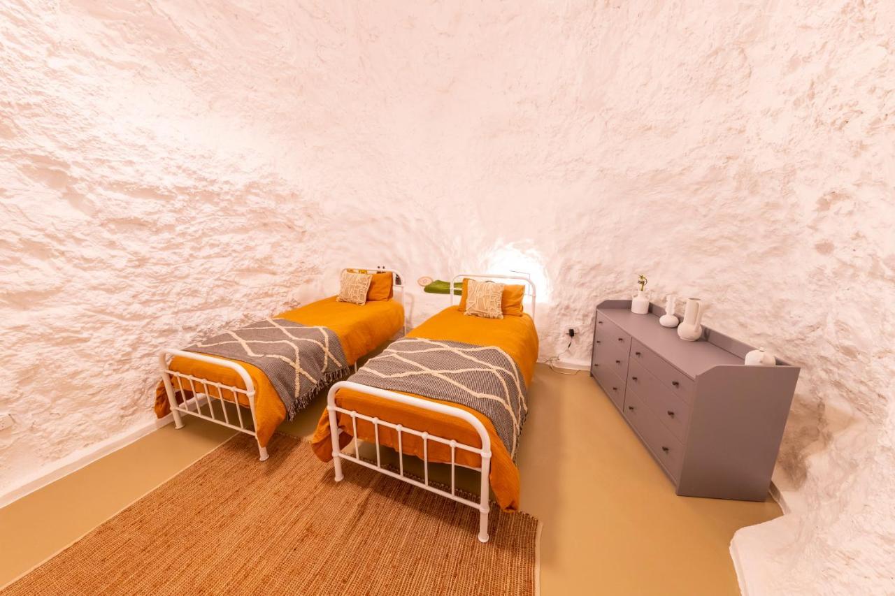 White Cliffs Accommodation -Daybreak Dugout - Unique Cave House Zewnętrze zdjęcie